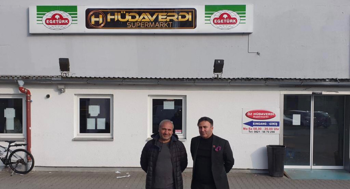 ATİK Münih Başkanı Diler Karslı Almanya Bayern Eyaleti Augsburg Bölgesi İş İnsanı Süper Marketler Zincirleri Sahibi Ömer Hüdaverdi’yi ziyaret etti. 
