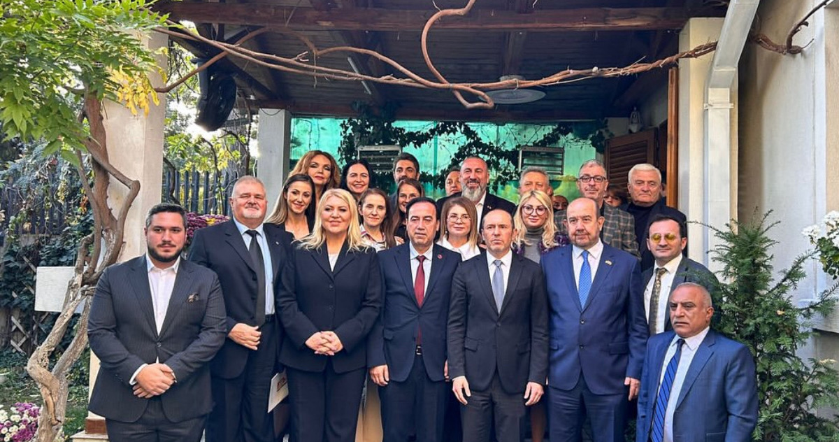 Türkiye Cumhuriyeti Bükreş Büyükelçisi Özgür Kıvanç Altan ve T.C. Bükreş Büyükelçiliği Ticaret Başmüşaviri Sertaç Güner , Romanya-Türkiye Ticaret ve Sanayi Odası’nı  ziyaret etti.