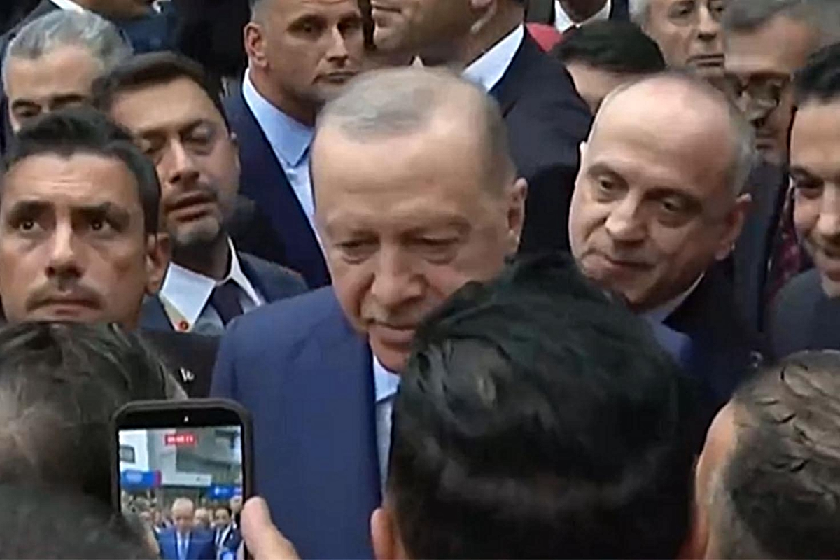 New York'ta Türk şöleni! Cumhurbaşkanı Erdoğan Türkevi'ne geldi, 7'den 70'e vatandaşlar karşıladı
