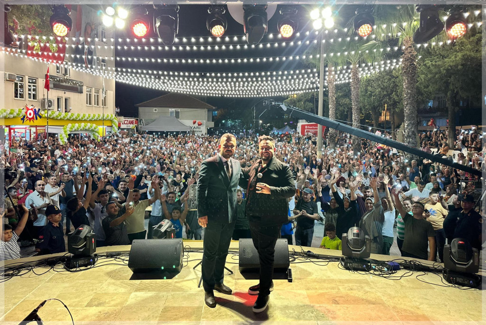 Burdur Bucak Kocaaliler Beldesinde Melli İncir, Kültür, Sanat ve Çelenk Festivali  yapıldı. Büyük katılımla vatandaşların festivale katılımı ihracatçı girişimcilerin dikkatini çekiyor.