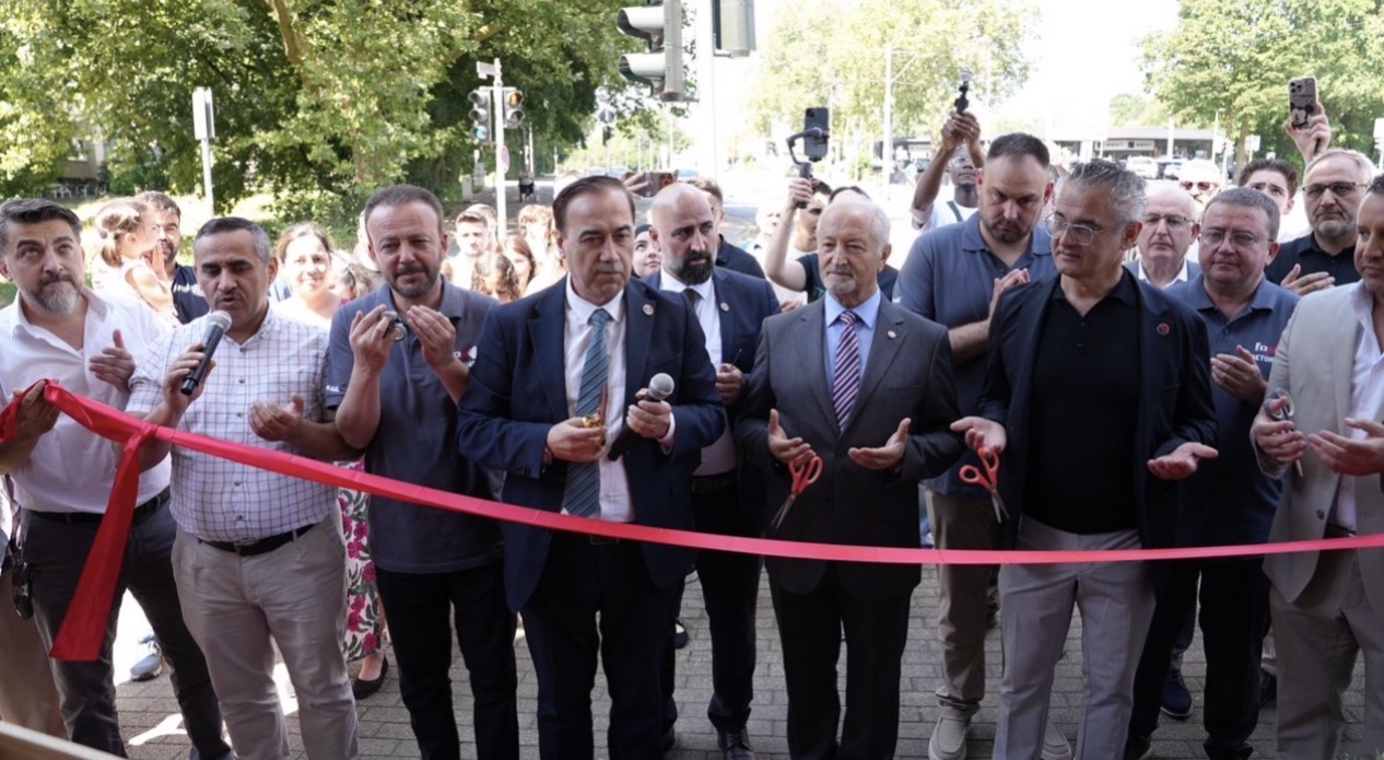 ANTALYA MERKEZLİ FOX BAU YALITIM, ANTALYA, DİYARBAKIR VE SAKARYA’DAKİ ÜRETİM GÜCÜNÜ AVRUPA’YA TAŞIDI: FOX BAU EUROPE, ALMANYA GELSENKIRCHEN’DE AÇILDI