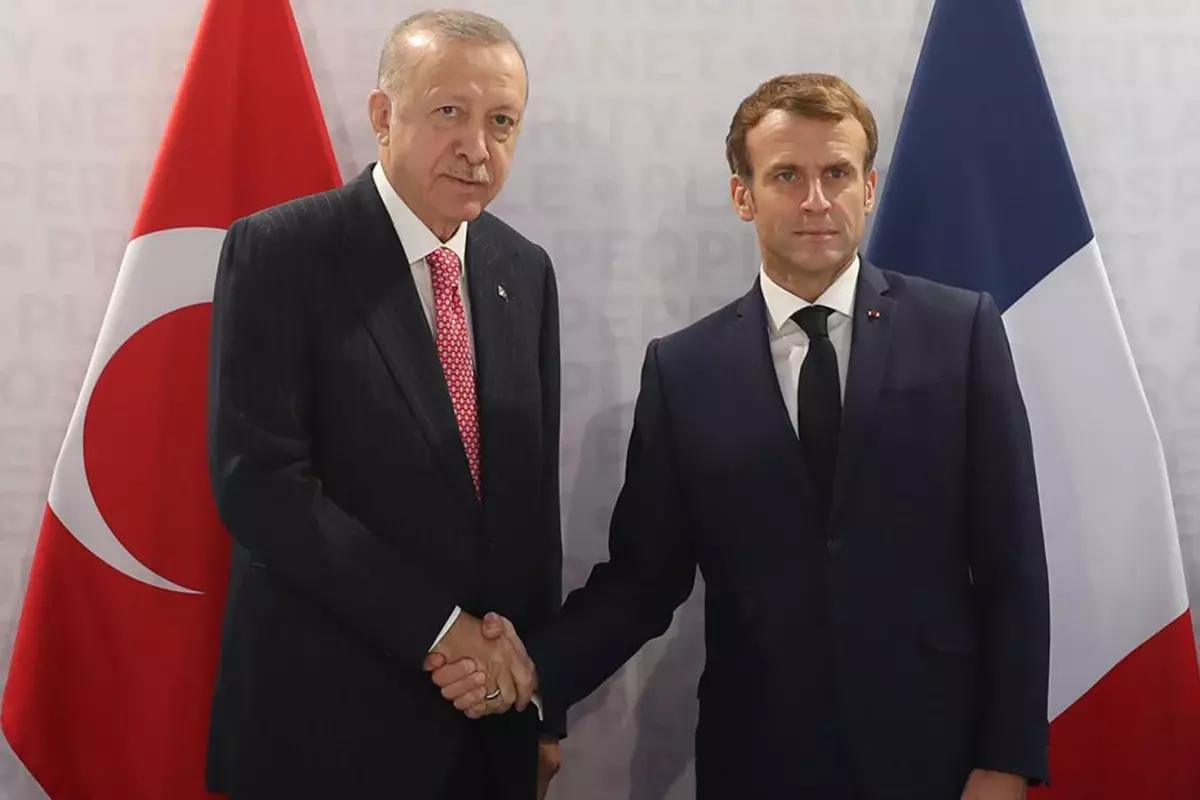 Cumhurbaşkanı Erdoğan, Fransa Cumhurbaşkanı Macron ile telefonda görüştü.