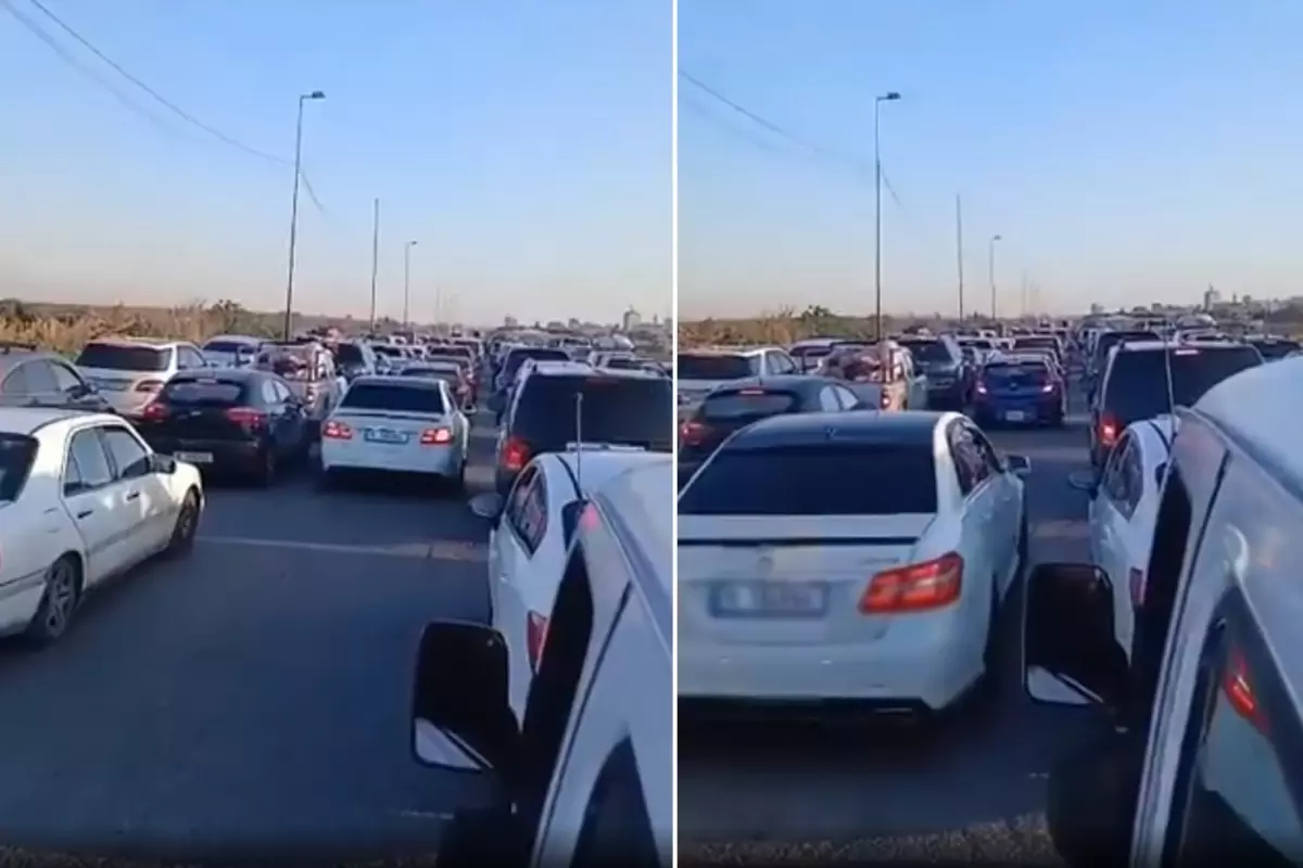 Lübnan'dan büyük kaçış! Araçlarıyla sınıra doğru akın ettiler