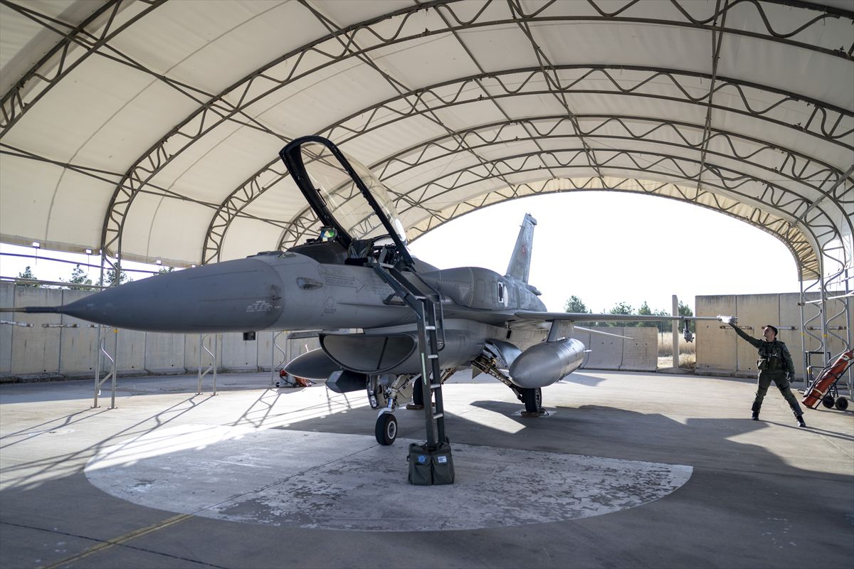 NATO görevi Türkiye'ye emanet! Türk F-16'lar alarm durumuna geçecek