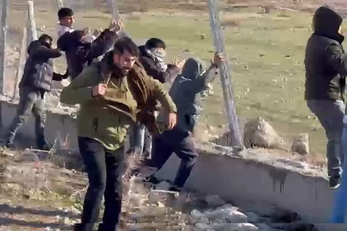 Sınırda tehlikeli provokasyon: Telleri parçalayıp, Suriye tarafına geçtiler