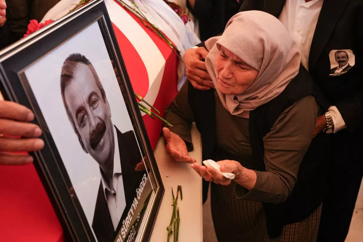Sırrı Süreyya Önder'in cenazesinin Meclis'e neden getirilmediği belli oldu