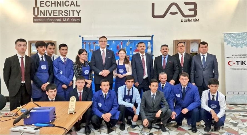 TİKA, Tacikistan'da  Kariyer Planlama Merkezi  kurdu