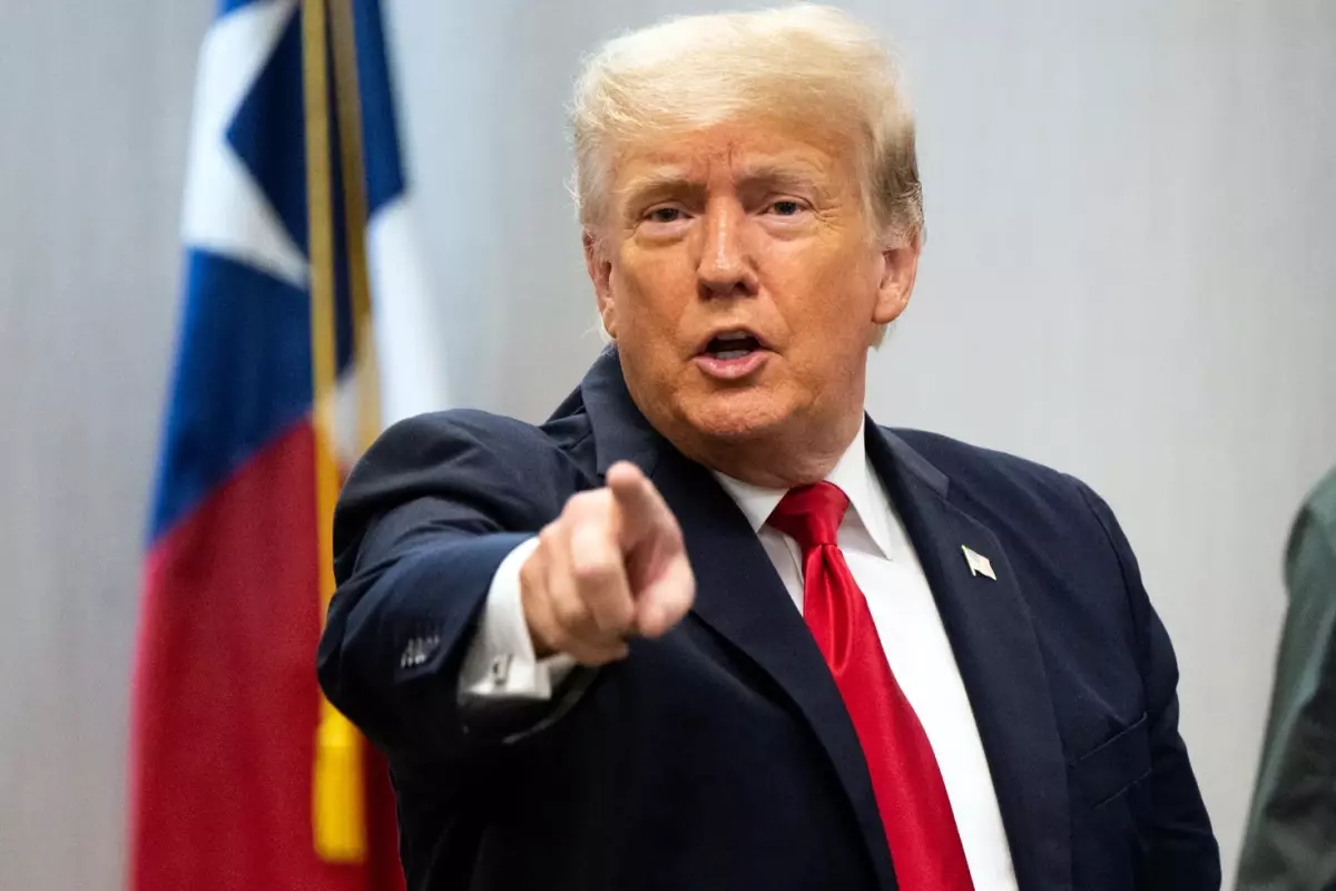 Trump: NATO biz olmadan kağıttan kaplan