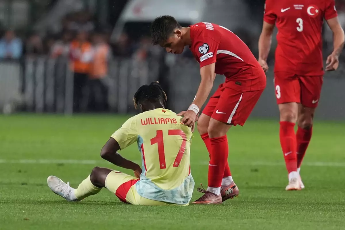 Türkiye-İspanya maçında sakatlanan Nico Williams haftalarca yok