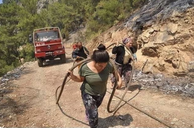 SAHİPSİZ VATANIN BATMASI HAKTIR  SEN SAHİP ÇIKARSAN  BU VATAN BATMAYACAKTIR